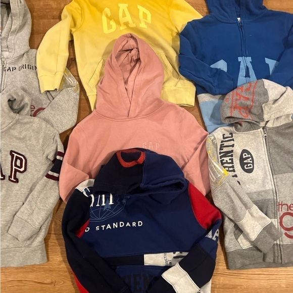 BUNDLE OF GAP HOODIES SIZE SMALL - Picture 3 of 4